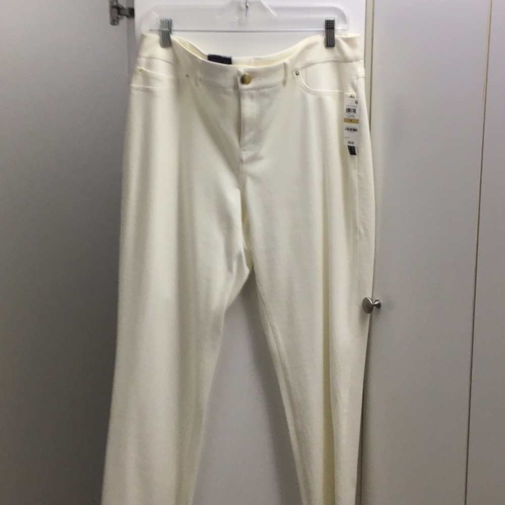 INC SKINNY LEG CURVY FIT WOMANS PANTS